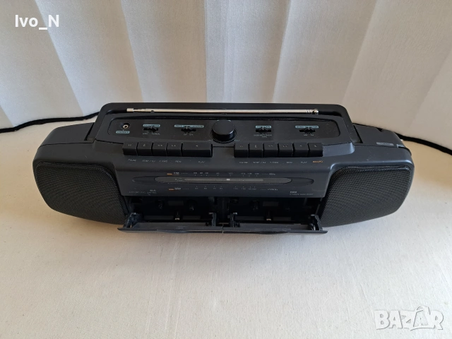 Радио касетофон Philips AW 7030., снимка 2 - Радиокасетофони, транзистори - 54972440