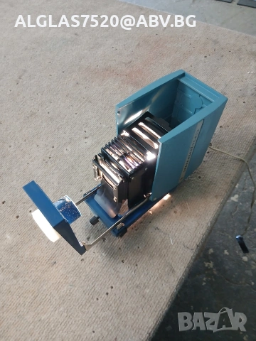 Руски диапроектор" Спутник"- работи, снимка 2 - Колекции - 54303397