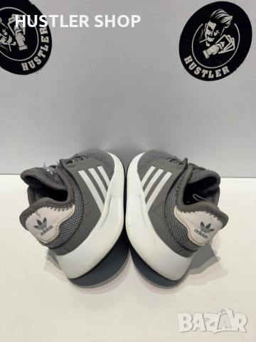 Детски маратонки ADIDAS. Номер 30, снимка 4 - Детски маратонки - 55406277