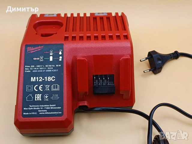 Milwaukee M12-18C зарядно, снимка 2 - Винтоверти - 54654520