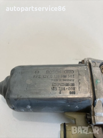 Мотор за стъклоповдигач за задна лява врата за Mercedes W140 S350 TD (1996) 0130821502, снимка 3 - Части - 55225571