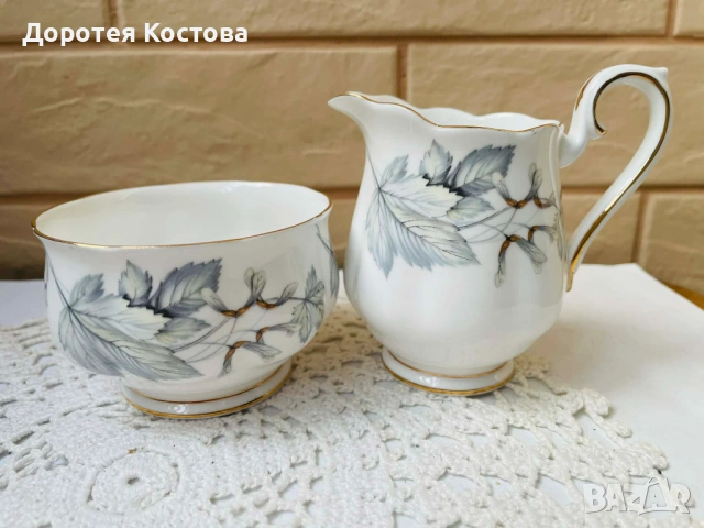 ROYAL ALBERT красив комплект от Англия от костен порцелан, снимка 4 - Антикварни и старинни предмети - 54385469