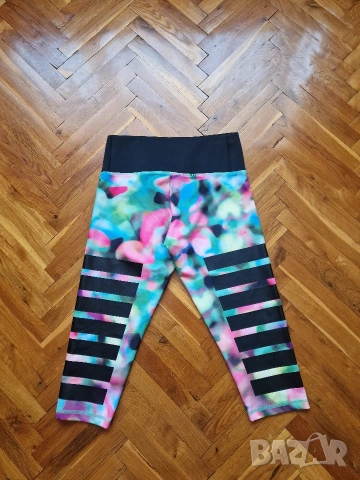 Страхотен дамски спортен клин 7/8 ми ADIDAS, размер S , снимка 5 - Клинове - 55274368