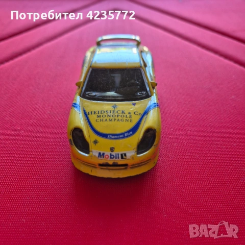 Колекционерска метална количка Porshe GT3 cup на италианската марка Bburago мащаб 1:43 , снимка 2 - Колекции - 54903555