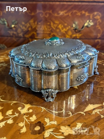 Старинна сребърна кутия, снимка 2 - Антикварни и старинни предмети - 54477445