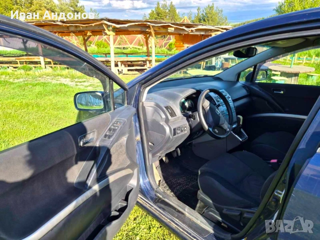 Toyota Corolla Verso 1.8i газ , снимка 7 - Автомобили и джипове - 54611148