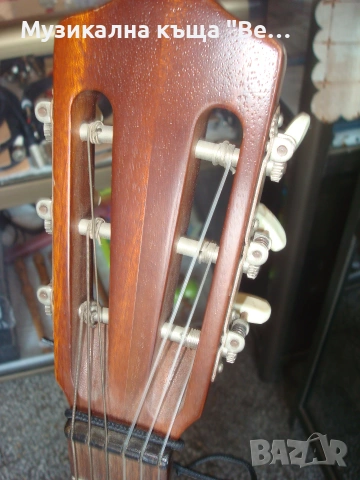Класическа китара Höfner 4/4 с колан Фендер и кожен калъф, снимка 6 - Китари - 55059607
