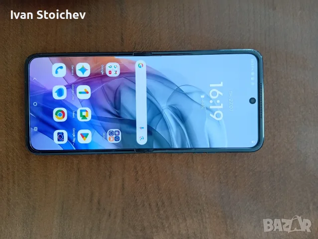 Motorola razr 50 coala grey