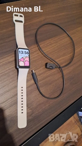Samsung Galaxy fit3 silver + подарък аксесоари , снимка 3 - Смарт часовници - 54668723