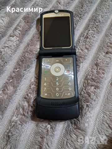 Телефон Motorola V3, снимка 10 - Motorola - 54459726