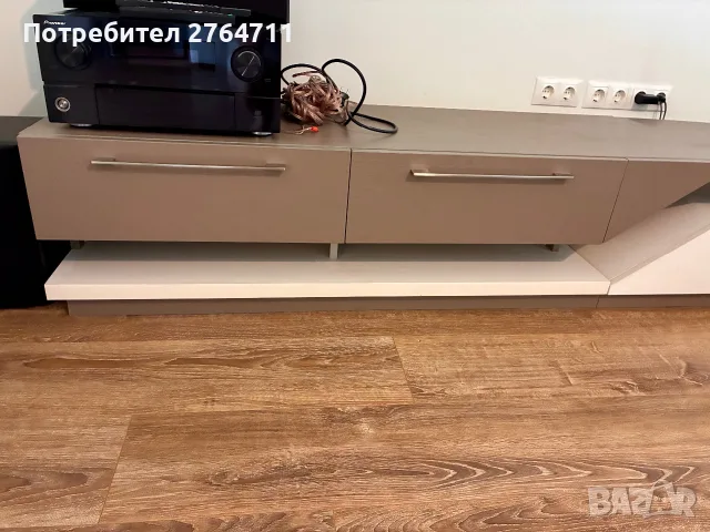 Холова секция – комплект, изработка по поръчка, като нова, снимка 3 - Секции и витрини - 55565498