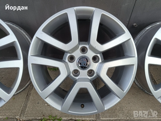 ОРИГИНАЛНИ джанти 17 ' цола 5x112 SKODA / Шкода ЕТ45 7J 57,1, снимка 9 - Гуми и джанти - 54568946