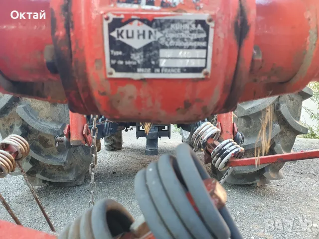 Продавам сенообращач KUHN GF440 , снимка 6 - Селскостопанска техника - 55567434