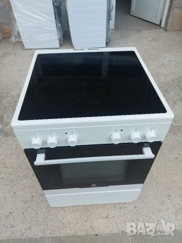 Печка Electrolux , снимка 2 - Печки, фурни - 55007729