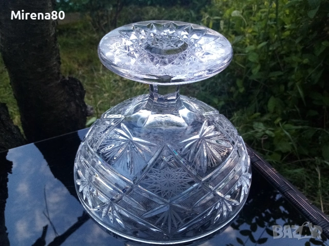 Кристална купа на столче, снимка 6 - Антикварни и старинни предмети - 54402591