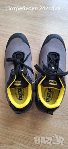 Продавам работни обувки DIADORA 44 номер с железни бомбета, снимка 3 - Маратонки - 54387886