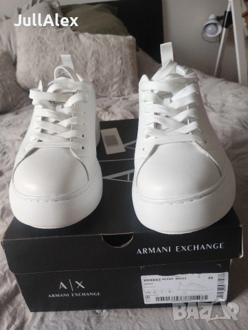 Дамски бели маратонки Armani, снимка 6 - Маратонки - 54182087