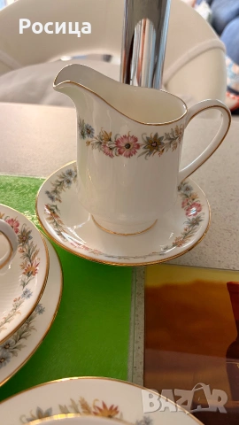 Сервиз на Royal Albert - 29 части, снимка 18 - Сервизи - 55056730