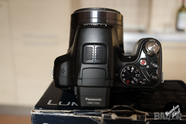 Panasonic Lumix FZ62 с 24х оптичен зуум и 1920x1080 видео, снимка 5 - Фотоапарати - 54541472