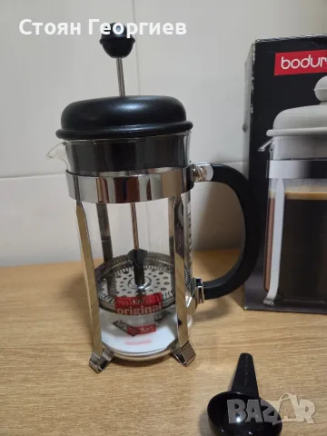 френска преса за кафе Bodum Caffettiera с вместимост 1 литър (8 чаши), снимка 2 - Кафемашини - 55425682