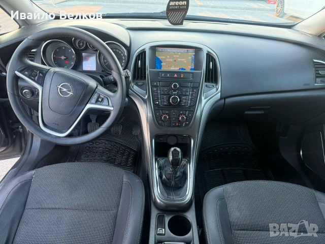 Opel Astra Sport tourer , снимка 11 - Автомобили и джипове - 55041296