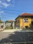 Къща близнак с двор, снимка 1