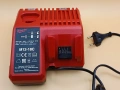 Milwaukee M12-18C зарядно, снимка 2