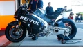 3 броя бели стикери REPSOL за Honda, снимка 2