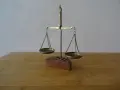 Бижутерска аптекарска везна месинг #2, снимка 2