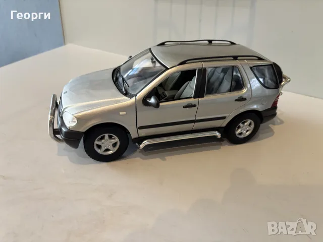 Mercedes ML 320 1:18 , снимка 9 - Колекции - 55671944
