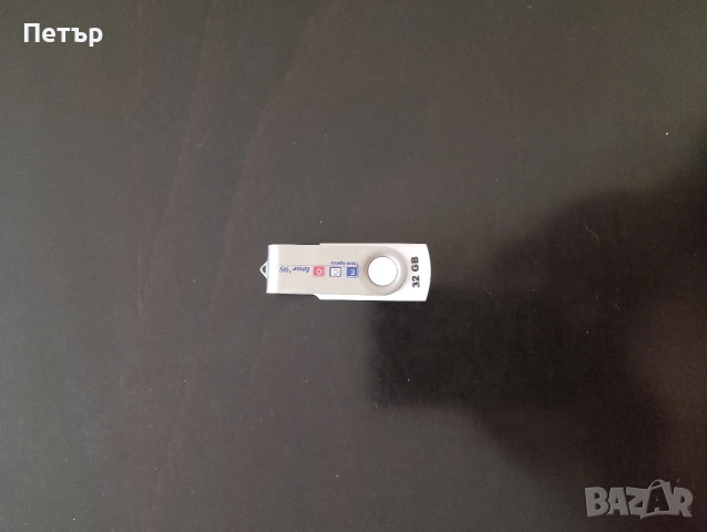 Продавам флашка 32 GB нова., снимка 2 - USB Flash памети - 54607527
