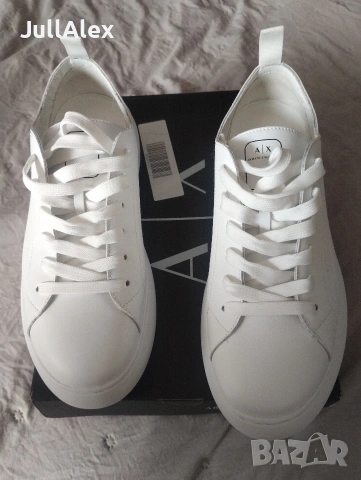 Дамски бели маратонки Armani, снимка 3 - Маратонки - 54182087