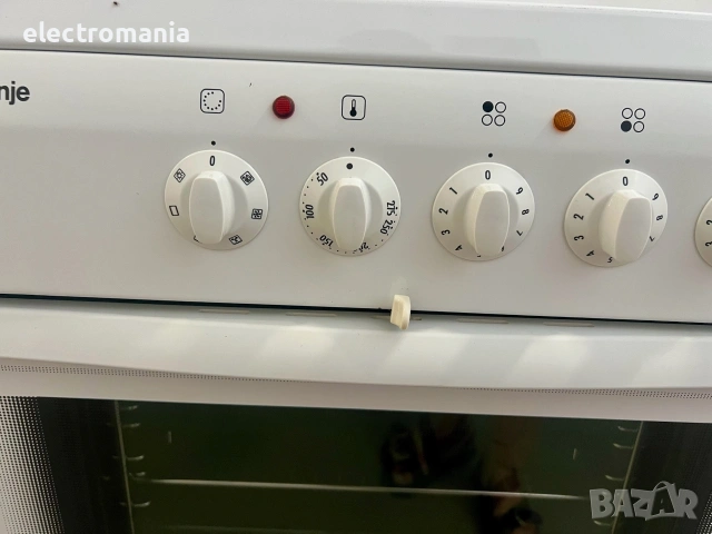готварска печка с керамични котлони Gorenje EC 3302W, снимка 4 - Печки, фурни - 55243401