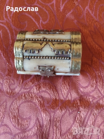 стара кутия / кутийка от Камилска кост