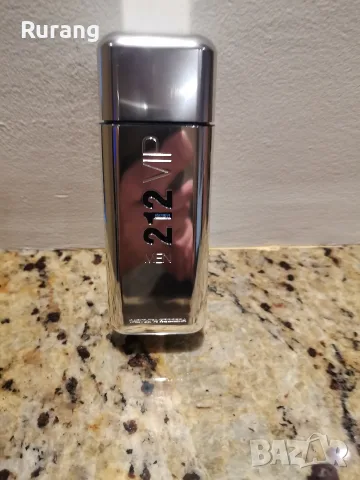 Оригинален мъжки парфюм Carolina Herrera 212 Vip Men 100 ml EDT , снимка 2 - Мъжки парфюми - 55471093