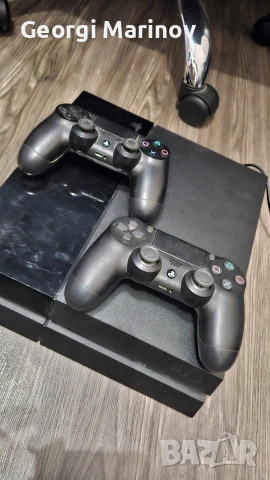 Playstation 4 с два джойстика
