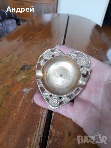 Стар бронзов пепелник, снимка 2 - Други ценни предмети - 54290324