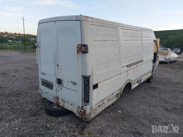 Фургон за склад, снимка 2 - Гаражи и паркоместа - 54579074