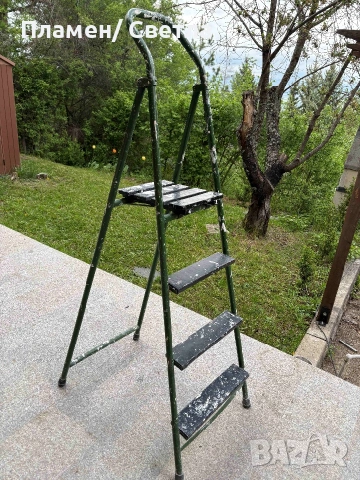 Продавам стълба