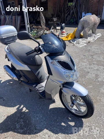 Скутер Aprilia sportcity 125