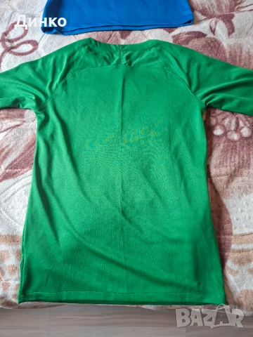 Тениски с дълъг ръкав Найк!И двете за 10 евро!, снимка 4 - Спортни дрехи, екипи - 54016836