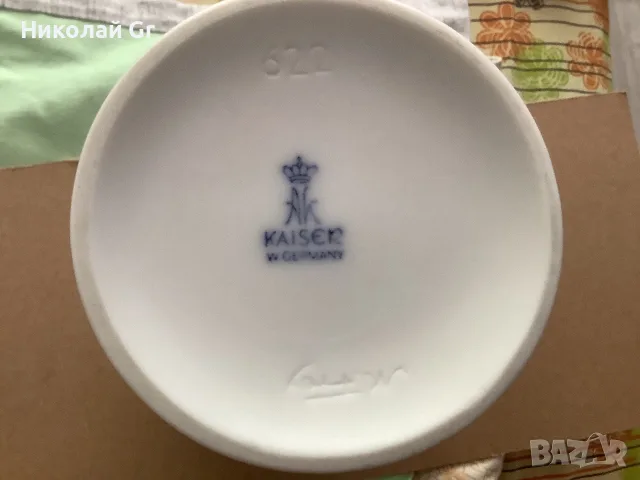 Ваза за цветя порцелан произведено в Германия компания Кaiser. 1970 години височина 16 см, снимка 4 - Декорация за дома - 55623450