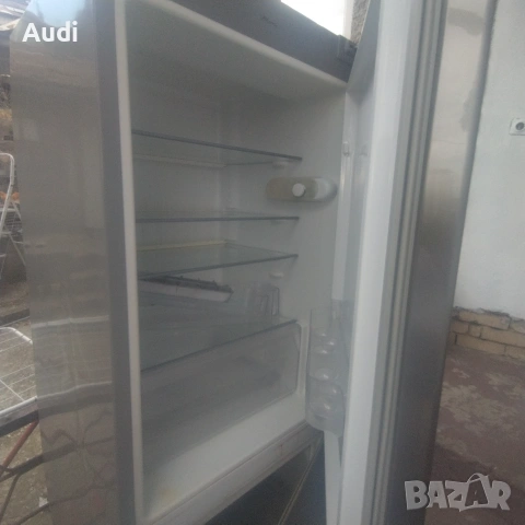 WHIRLPOOL голям комбиниран хладилник с фризер с обем 311л. Трябва да се дозареди с фреон, снимка 2 - Хладилници - 55281230