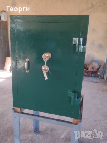Метална каса, снимка 16 - Сейфове и каси - 54258802