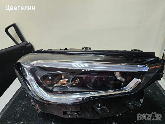 Десен фар за Mercedes GLA W247 в добро състояние., снимка 4 - Части - 54430138
