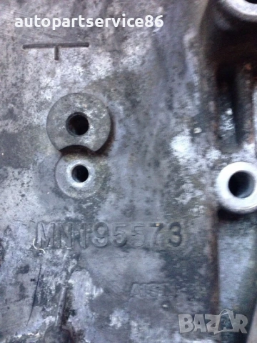 Маслена помпа и капак на двигателя за Mitsubishi Colt 1.5 бензин (2003-2009) MN195573, снимка 3 - Части - 54822021