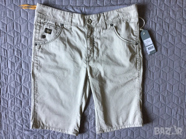 G-Star Raw три модела оригинални нови дамски къси панталони, снимка 15 - Къси панталони и бермуди - 55171147