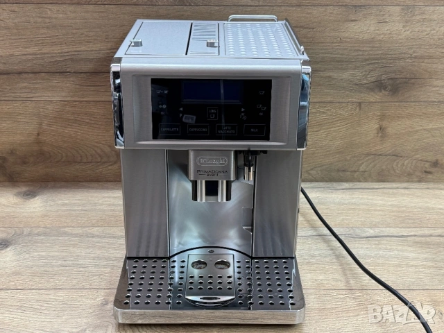 Продавам кафемашина Delonghi PrimaDonna avant Type:ESAM6700, снимка 2 - Кафемашини - 54099042