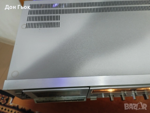 Касетен дек Hitachi D-90s, снимка 11 - Декове - 53953446