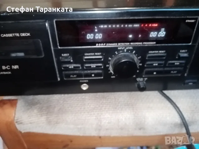 Двукасетачен дек JVC, снимка 4 - Декове - 55598688